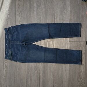 💙EUC Levi Pull-Up Jeans Size 32. Worn Once